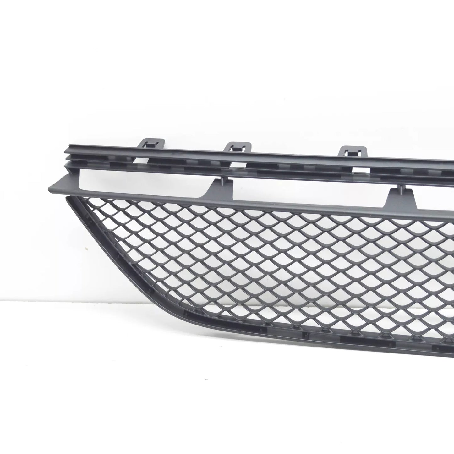 NEW MERCEDES-BENZ CLS C218 FRONT BUMPER LOWER CENTER GRILLE A2188850024