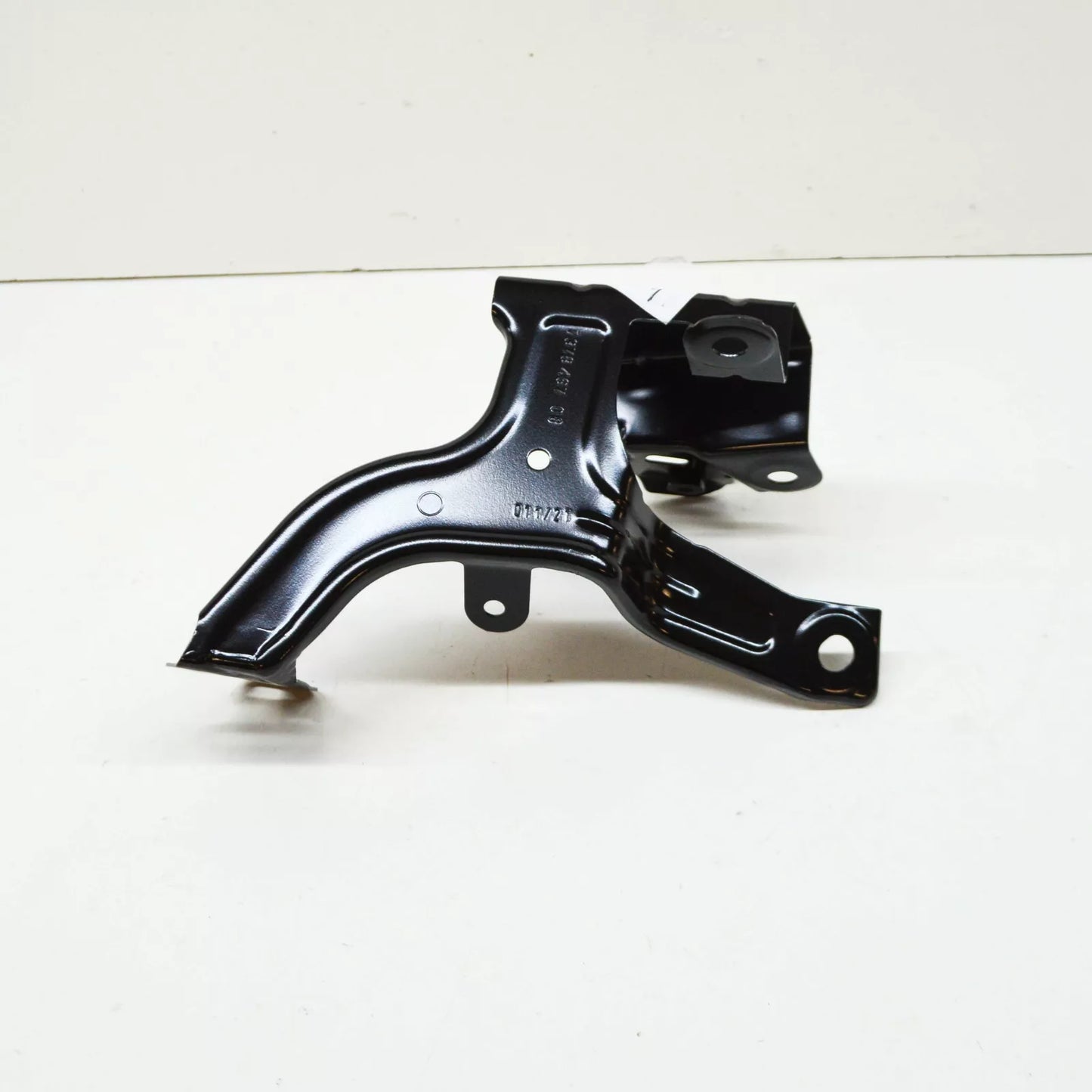 NEW BMW 6 GRAN TURISMO G32 FRONT LEFT FENDER WING HOLDER 41007481063 ORIGINAL