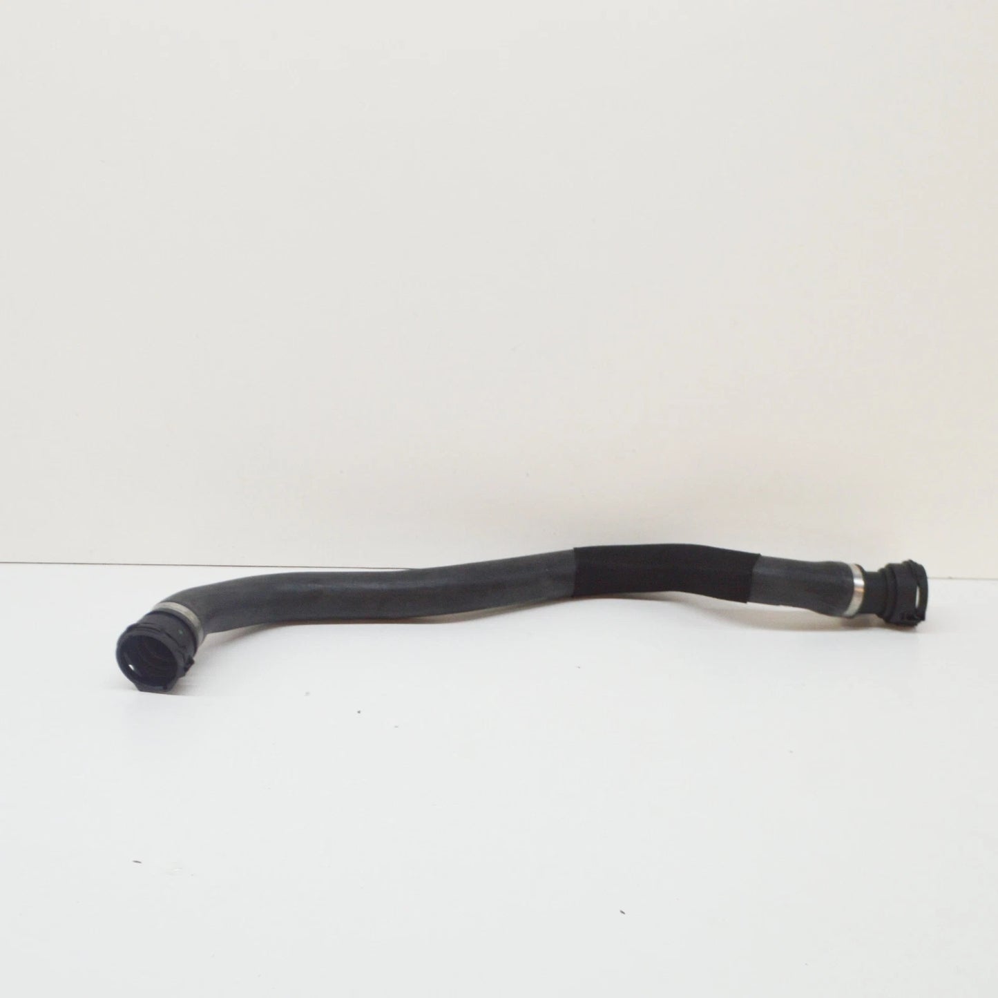 NEW BMW 5 G30 RADIATOR-ENGINE HOSE 17128602871 ORIGINAL