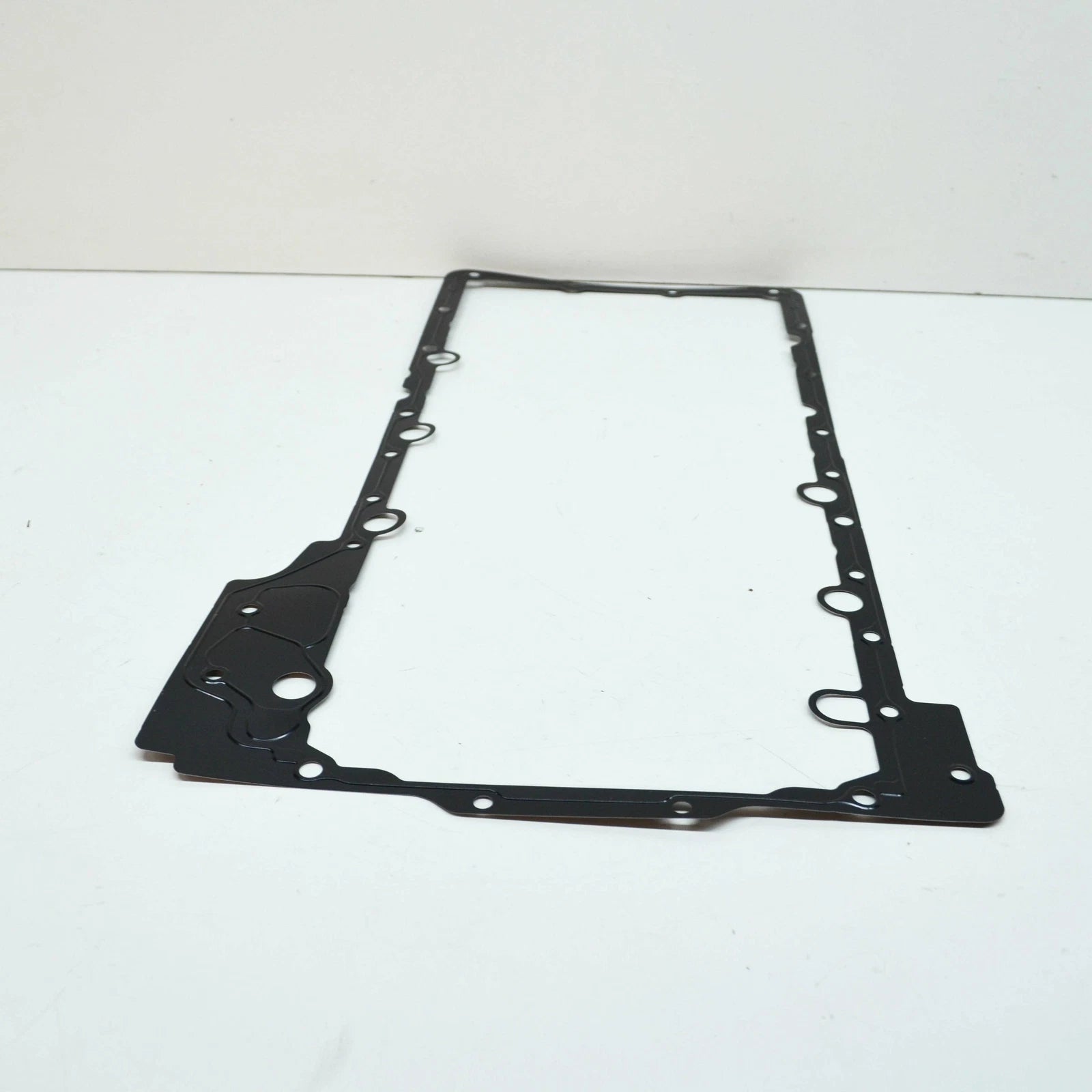 NEW BMW M5 F90 UPPER ENGINE OIL PAN GASKET 11137852273 ORIGINAL