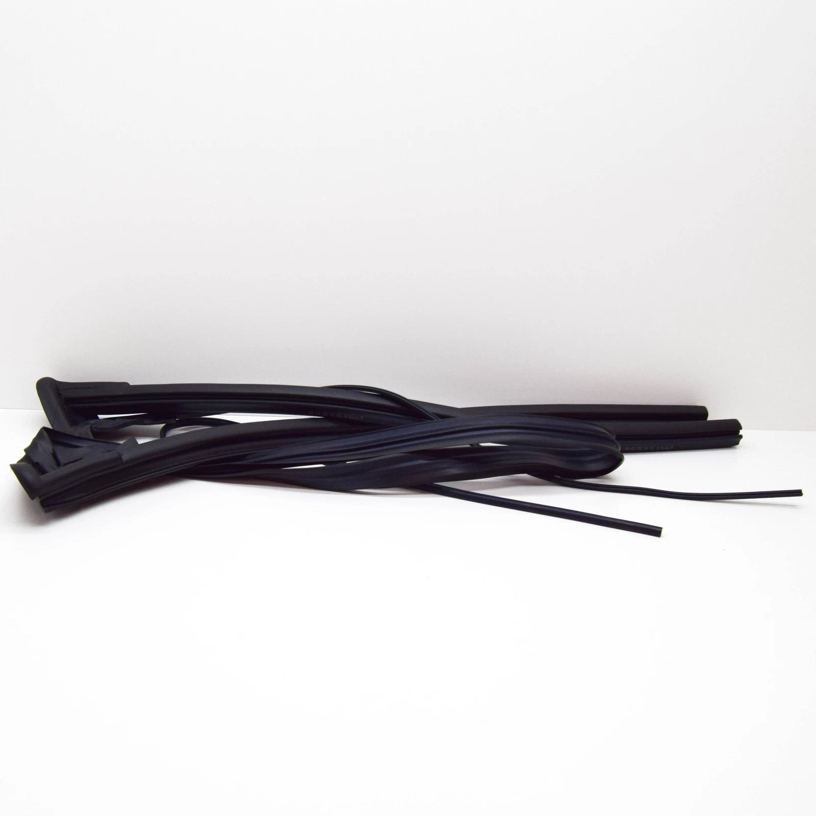 NEW MB SL R129 A-PILLAR AND WINDSCREEN FRAME SEALING FRAME A1297201278 ORIGINAL