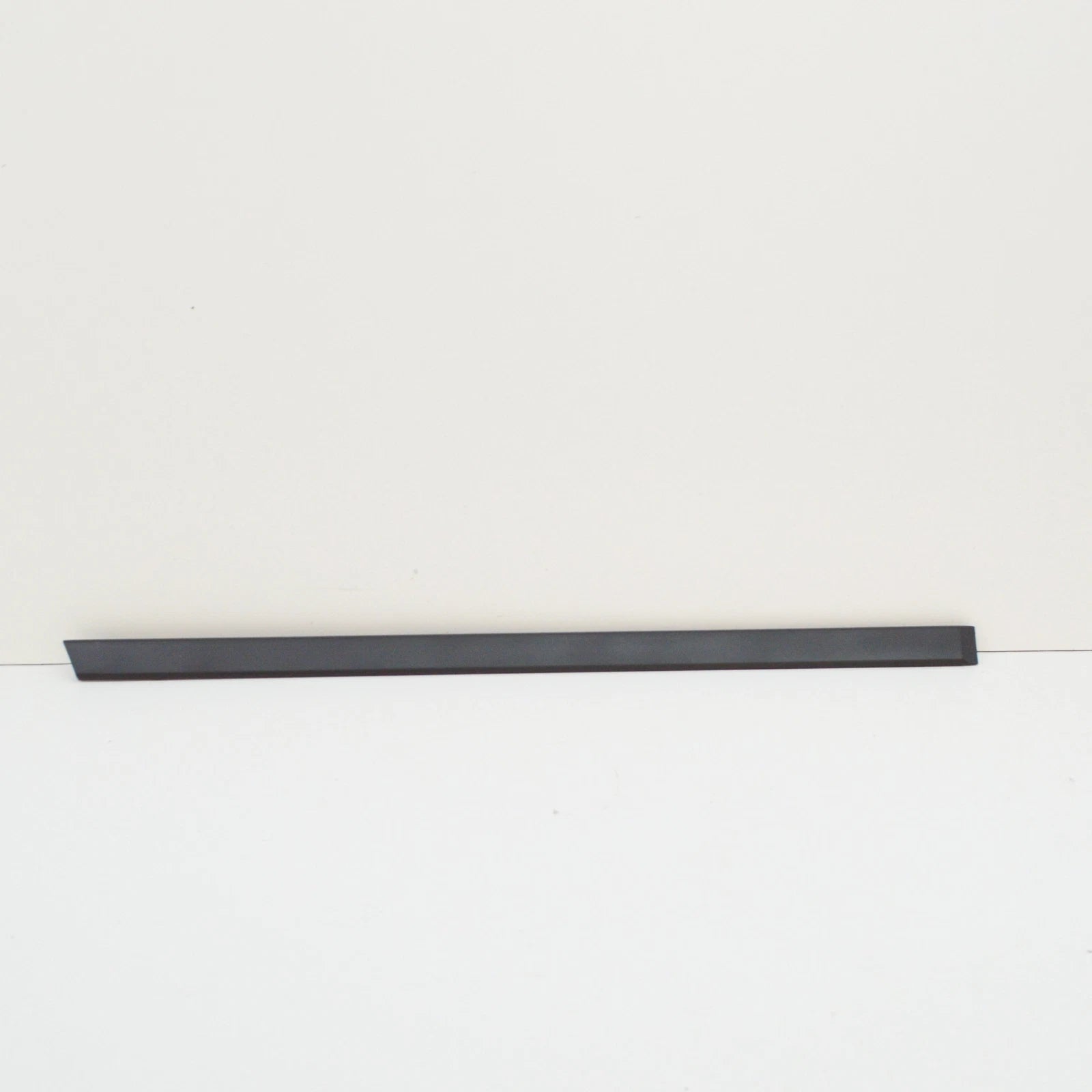 NEW BMW 5 E39 REAR RIGHT DOOR MOULDING 8159298 51138159298 ORIGINAL