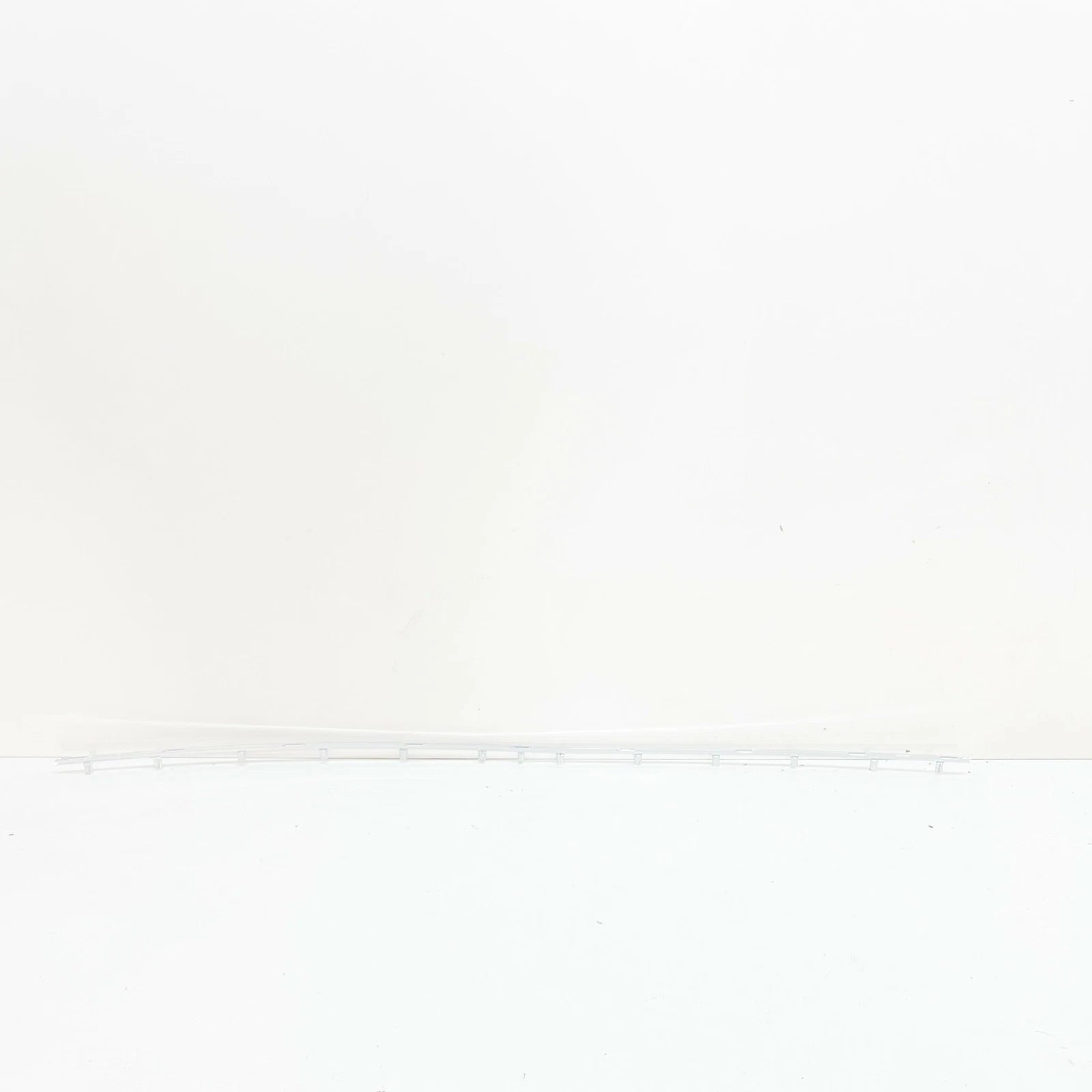 NEW BMW 5 E39 REAR BUMPER TRIM 51127005947 7005947 ORIGINAL