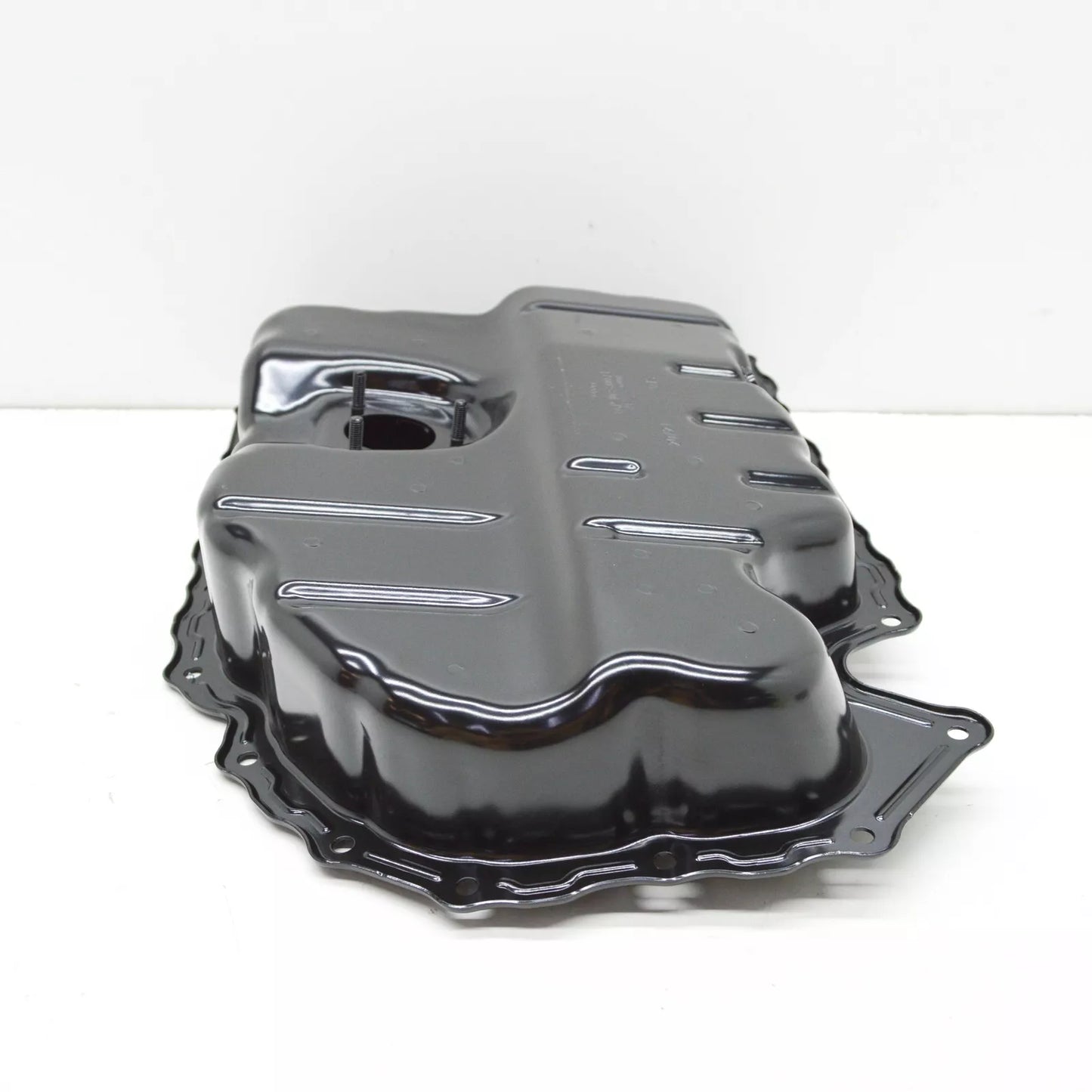 NEW VOLKSWAGEN ARTEON 3H7 ENGINE OIL PAN SUMP LOWER PART 06K103600AF ORIGINAL