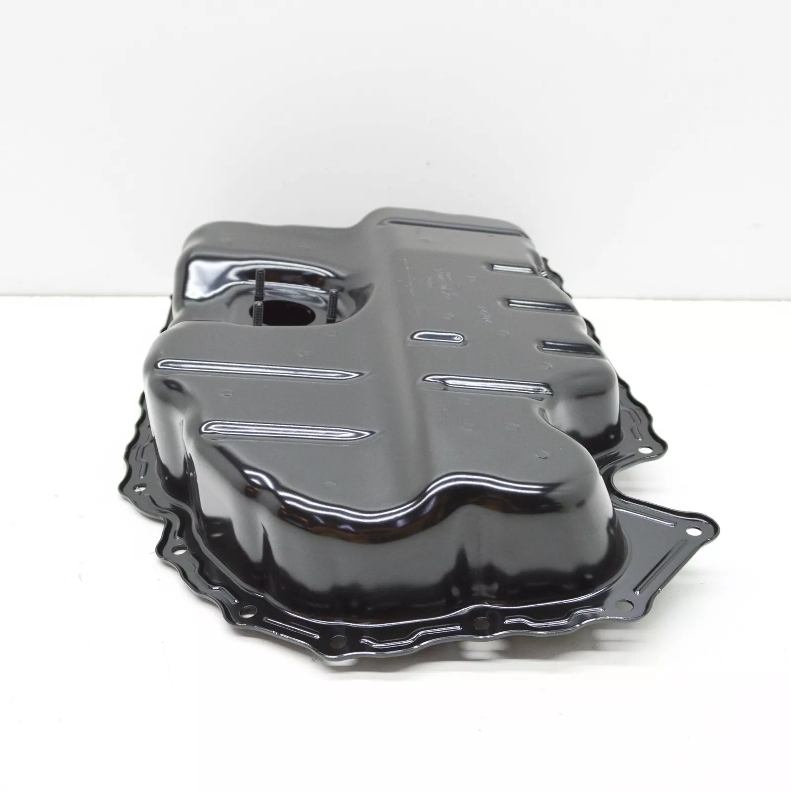 NEW VOLKSWAGEN ARTEON 3H7 ENGINE OIL PAN SUMP LOWER PART 06K103600AF ORIGINAL