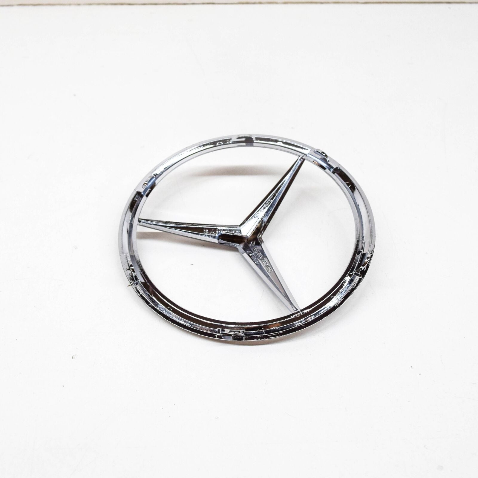 NEW MERCEDES-BENZ A W169 FRONT MERCEDES STAR A1698880186 ORIGINAL