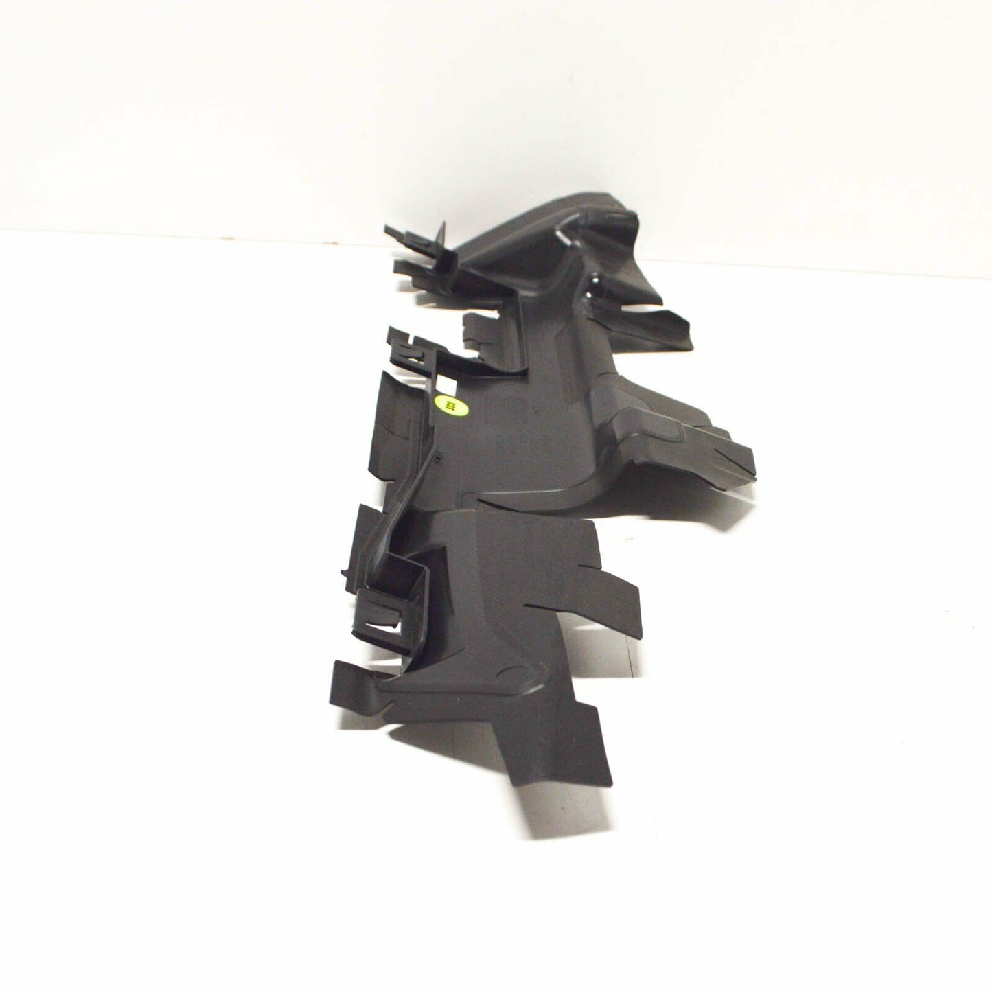 NEW VOLKSWAGEN ATLAS R-LINE RADIATOR SUPPORT BAFFLE RIGHT 3CN121283T ORIGINAL