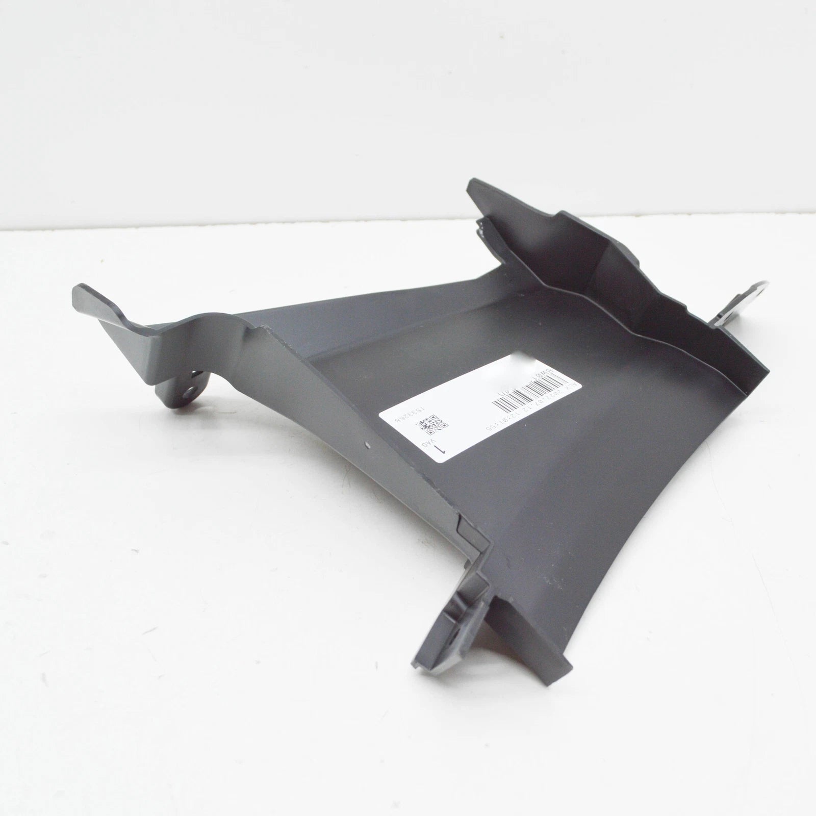 NEW AUDI A4 AVANT B9 RIGHT AIR GUIDE 8W0121764D ORIGINAL