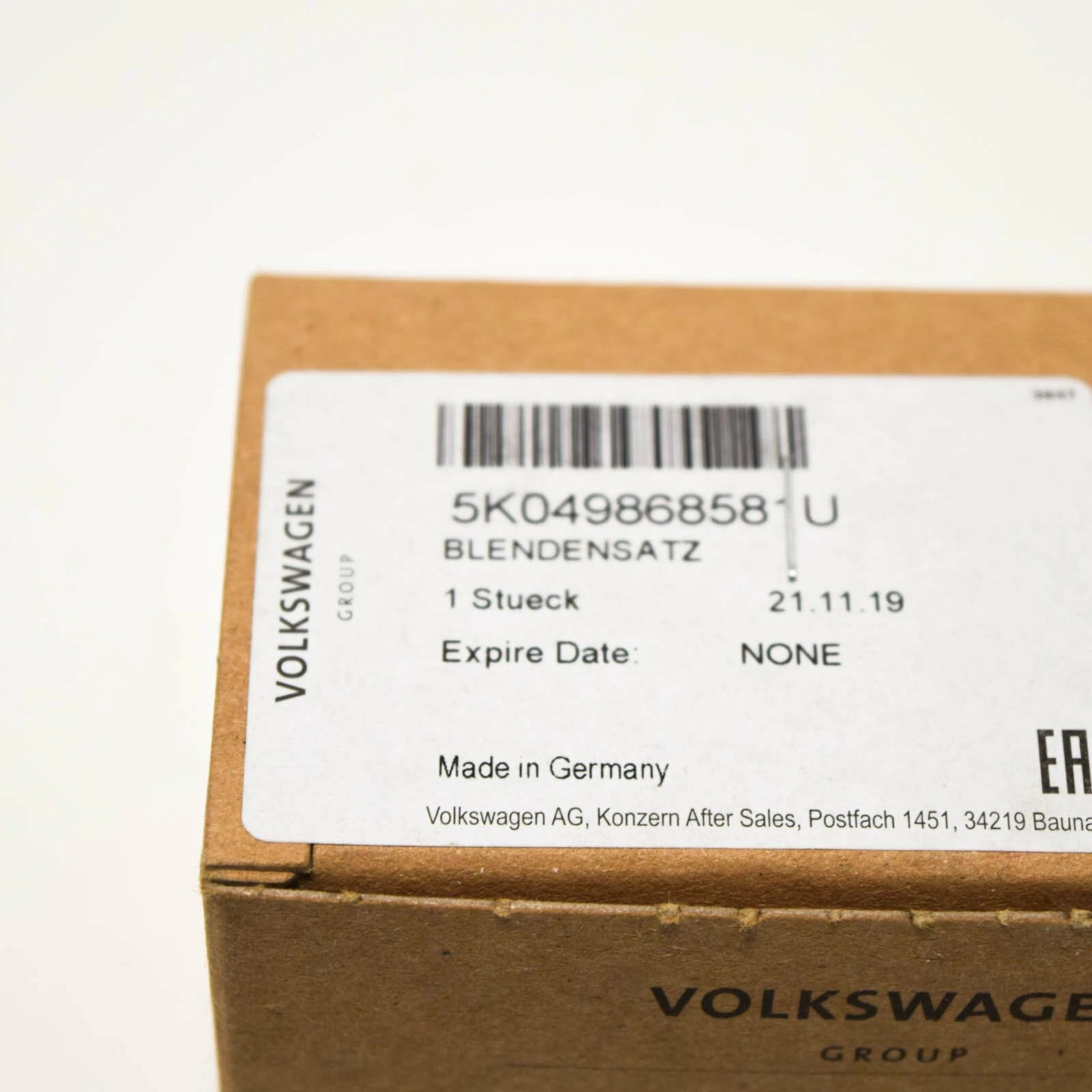 NEW VOLKSWAGEN GOLF MK6 STEERING WHEEL L/R TRIM 5K049868581U