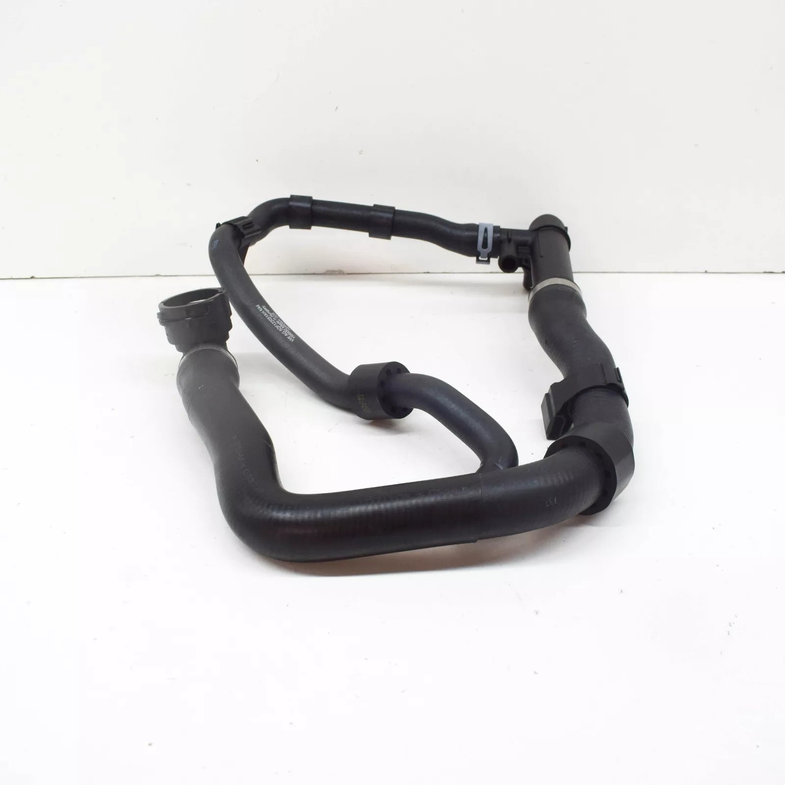 NEW VOLKSWAGEN TIGUAN AD1 COOLANT HOSE WITH RELEASE COUPLING 5QF122051AH