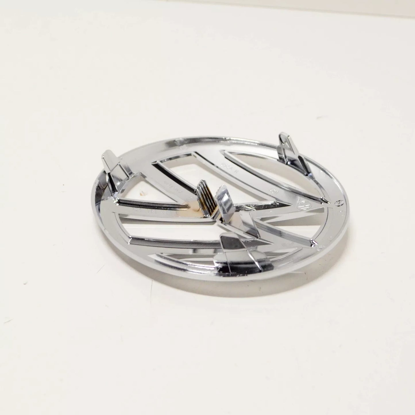 NEW VOLKSWAGEN UP FRONT BUMPER RADIATOR GRILLE EMBLEM 1S6853601B739 ORIGINAL