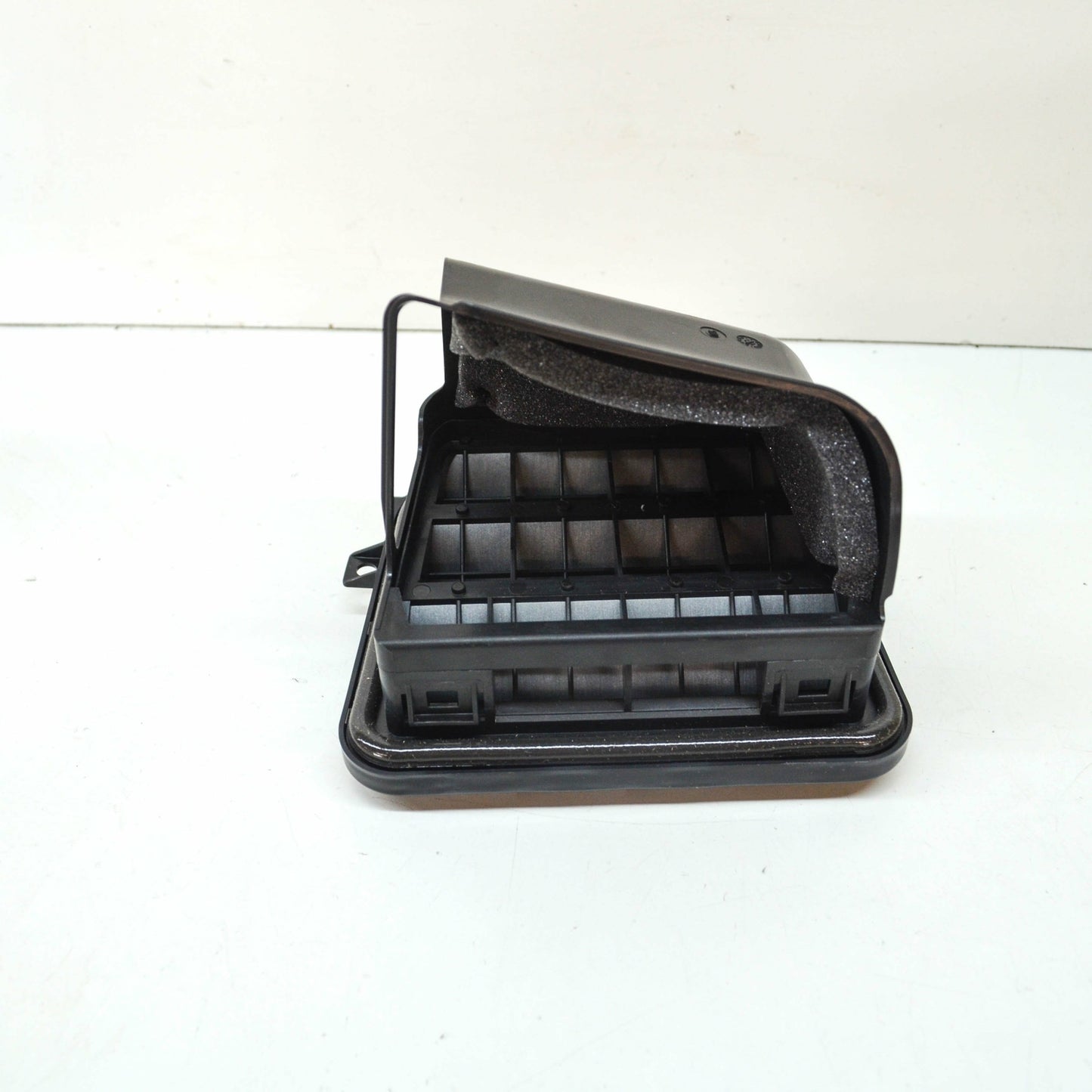 NEW AUDI A7 SPORTBACK 4G REAR LEFT QUARTER PANEL VENT TRIM 4G8819301 ORIGINAL