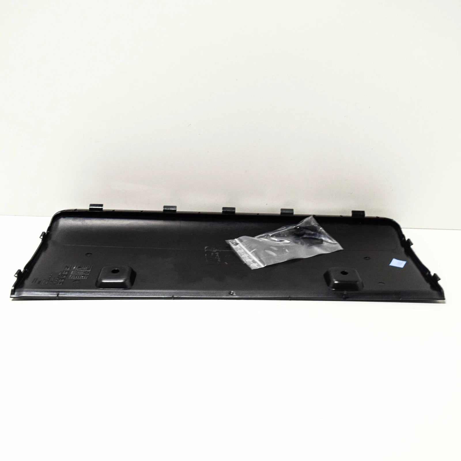 NEW AUDI Q7 4L REAR BUMPER TOW HOOK BAR COVER CAP 4L0807819M1RR 2015