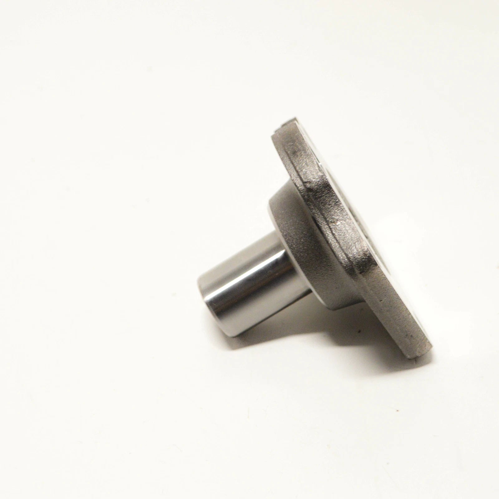 NEW VOLKSWAGEN POLO 6R REAR AXLE BEAM PIVOT STUB AXLE 2Q0501117C