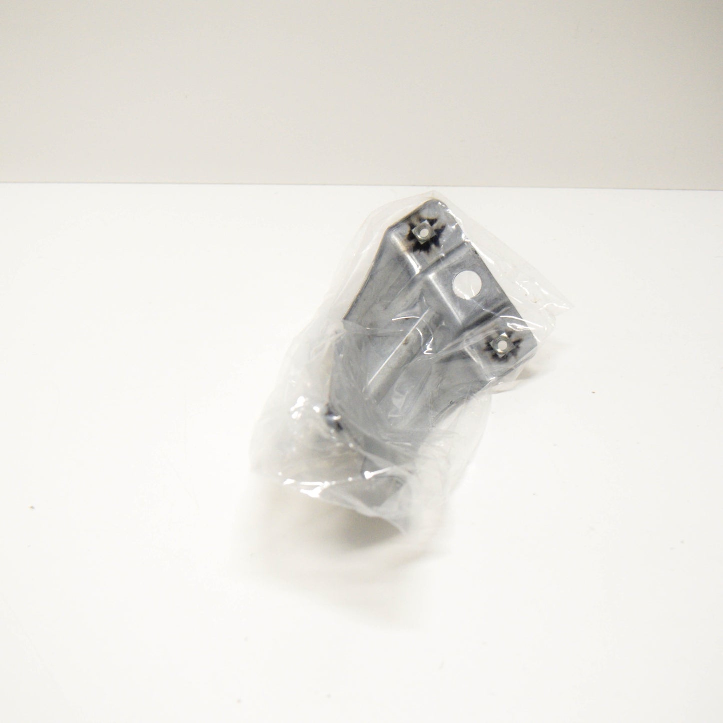 NEW VOLKSWAGEN GOLF MK6 FRONT LEFT FENDER BRACE 5K6821135 ORIGINAL