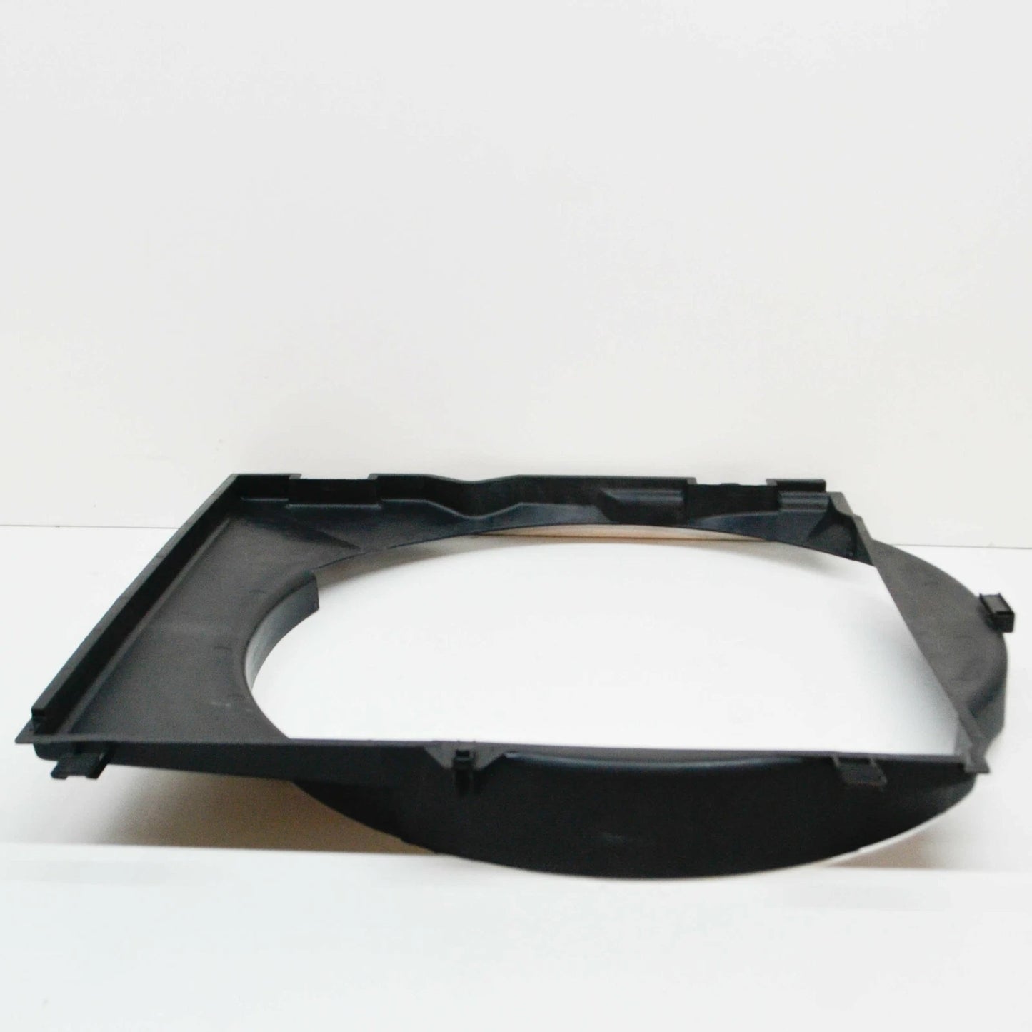 NEW MERCEDES BENZ E W210 FAN SHROUD A2105050455