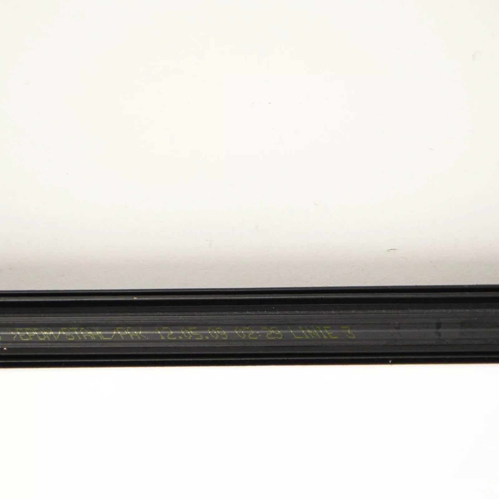 NEW MERCEDES S210 W210 WINDOW SEALING RAIL A2107250165 ORIGINAL