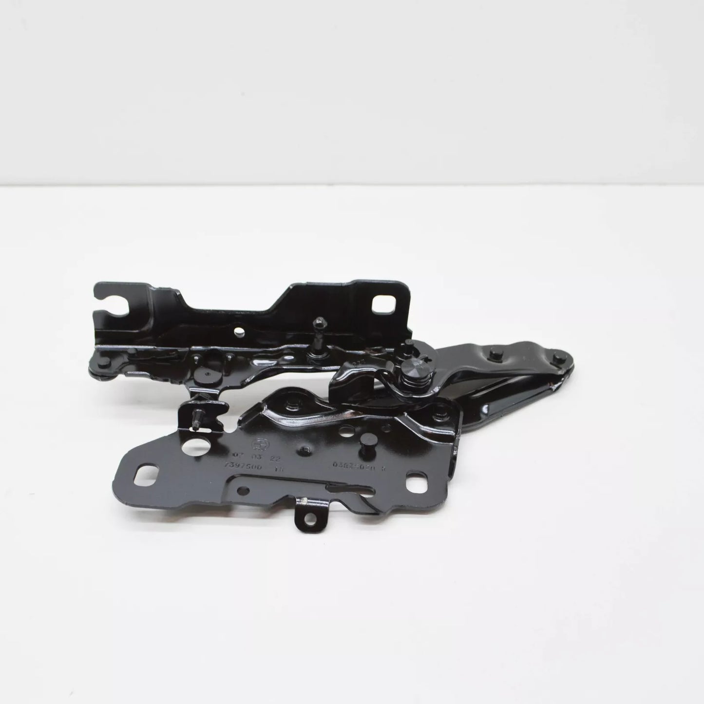 NEW BMW X3 G01 F97 FRONT RIGHT HOOD HINGE 41617475792 ORIGINAL