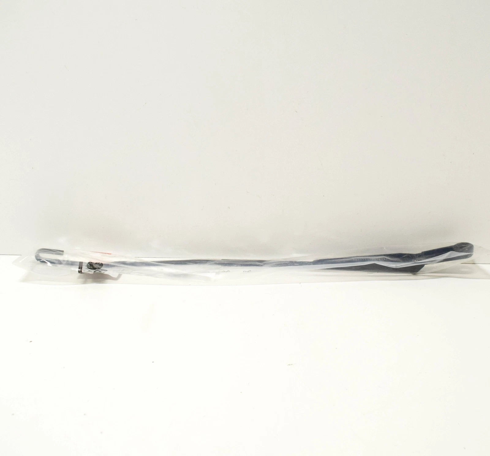 NEW VOLKSWAGEN BEETLE 9C FRONT WINDSCREEN WIPER ARM RIGHT 1C1955410B LHD