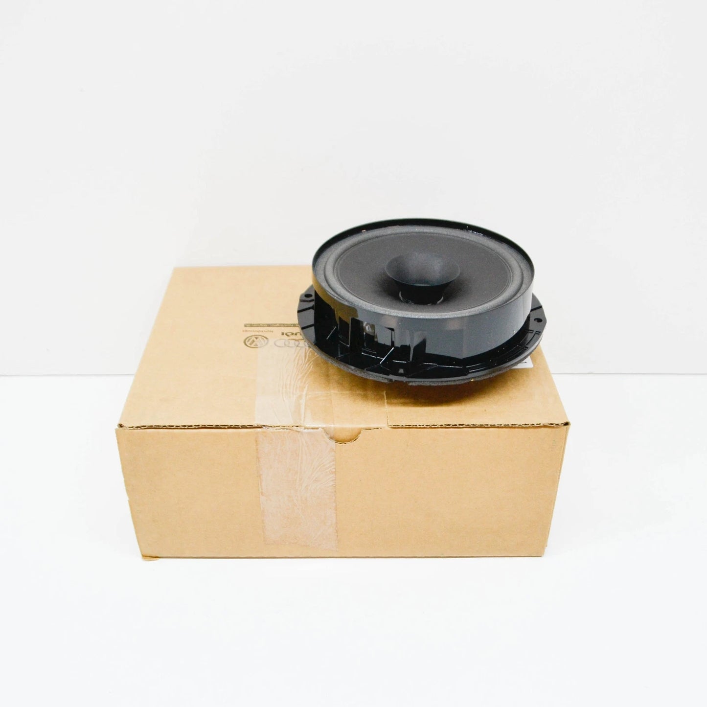 NEW VOLKSWAGEN JETTA MK6 REAR DOOR SPEAKER 5C6035710A