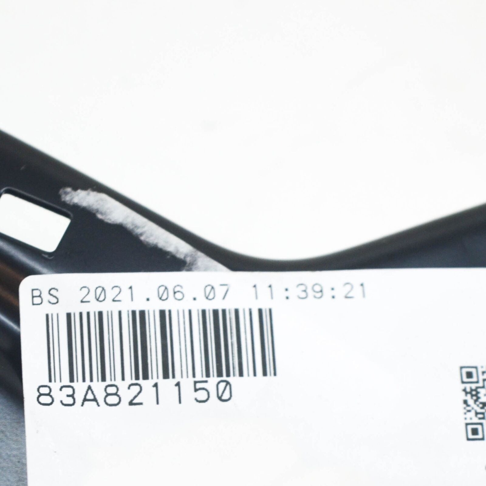 NEW AUDI Q3 F3 SPORTBACK FRONT RIGHT FENDER HOLDER 83A821150 ORIGINAL