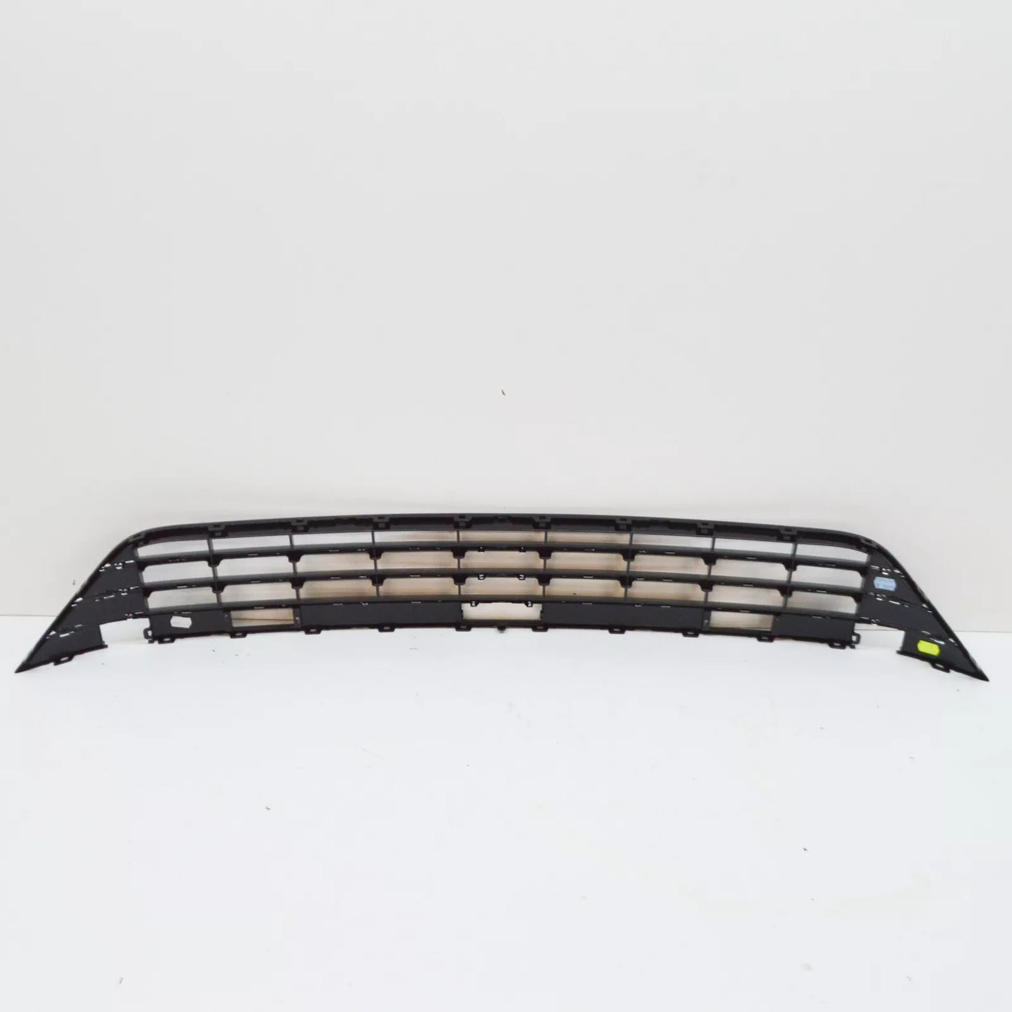 NEW VW TOUAREG 7L FRONT BUMPER LOWER CENTER GRILLE 7P6853671J041 ORIGINAL