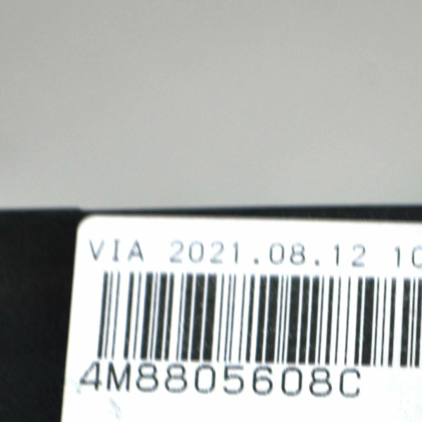 NEW AUDI Q8 FRONT RIGHT HEADLIGHT BRACKET MOUNT 4M8805608C ORIGINAL