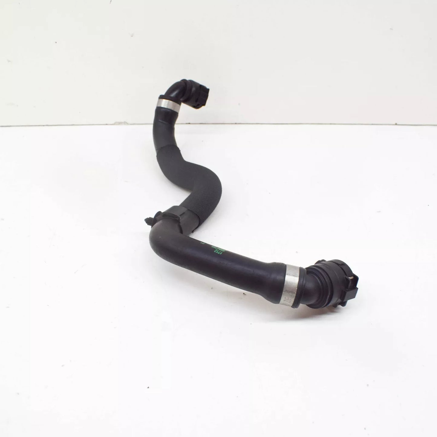 NEW BMW X5 G05 RIGHT SIDE WATER REMOTE RADIATOR HOSE 17129894789 ORIGINAL