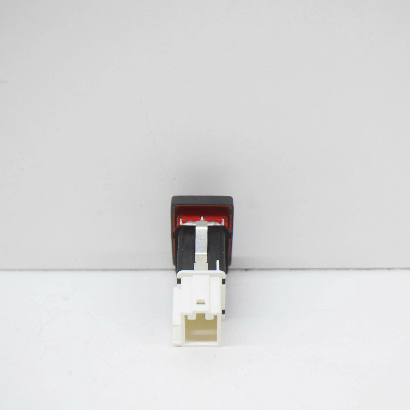 NEW VOLKSWAGEN GOLF MK6 HAZARD WARNING SWITCH PUSH BUTTON 5K0953509A