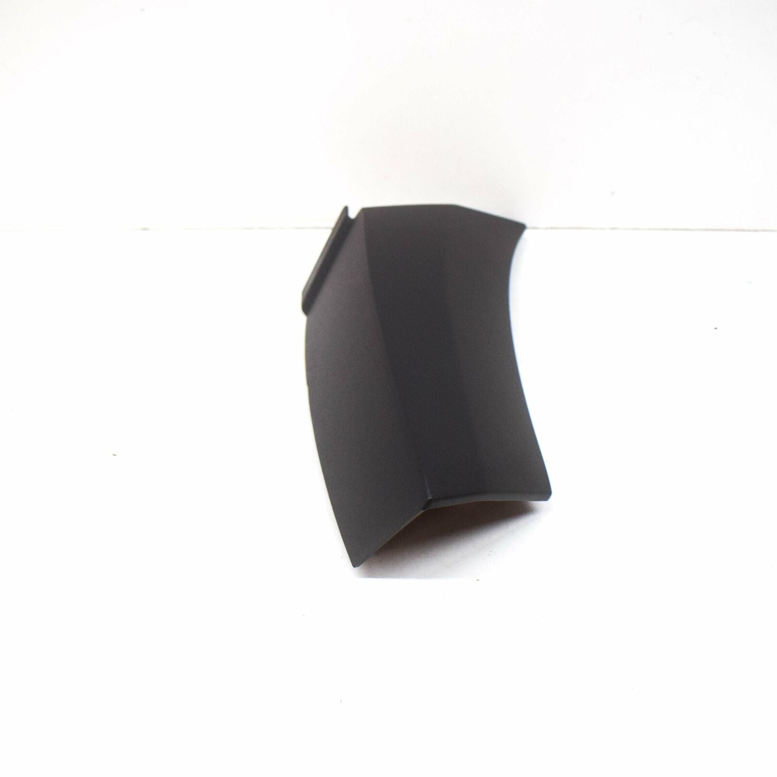 NEW MB 907 FRONT RIGHT FENDER WHEEL PROTECTIVE A91069001009K83 ORIGINAL