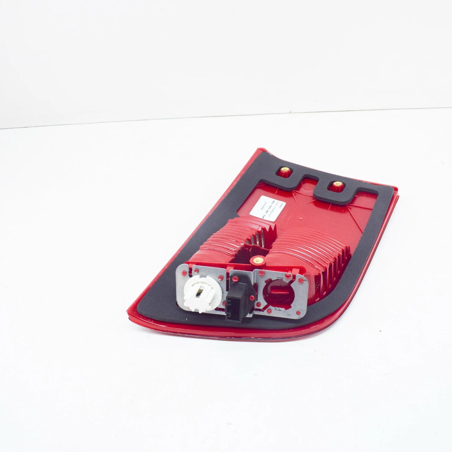 NEW BMW X5 E53 REAR TAILGATE LEFT TAILLIGHT 63217164483 7164483 ORIGINAL