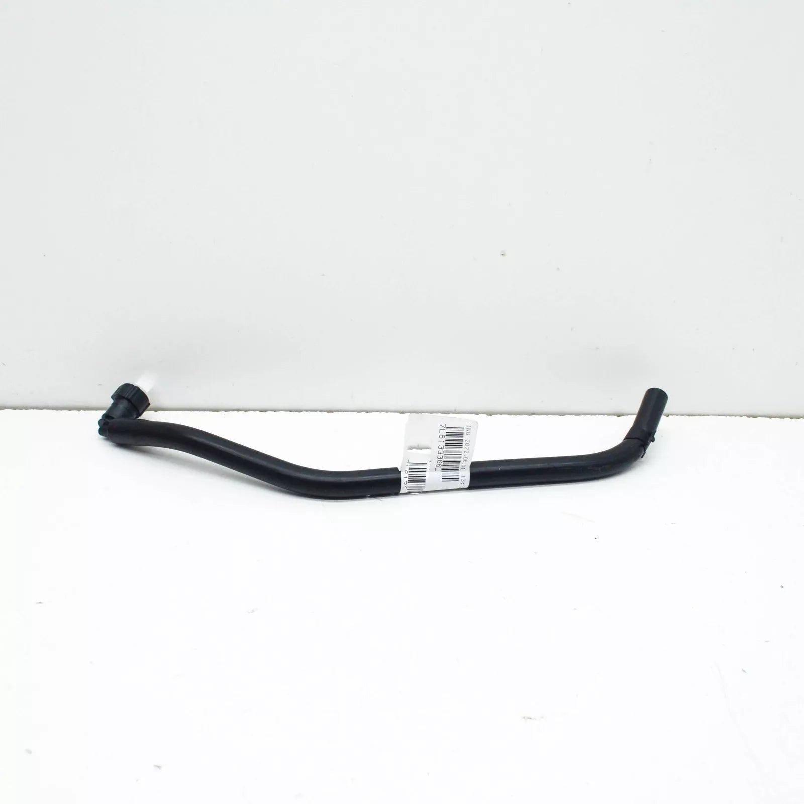 NEW VW TOUAREG 7L INTAKE MANIFOLD CONNECTING HOSE PIPE 7L6133366L