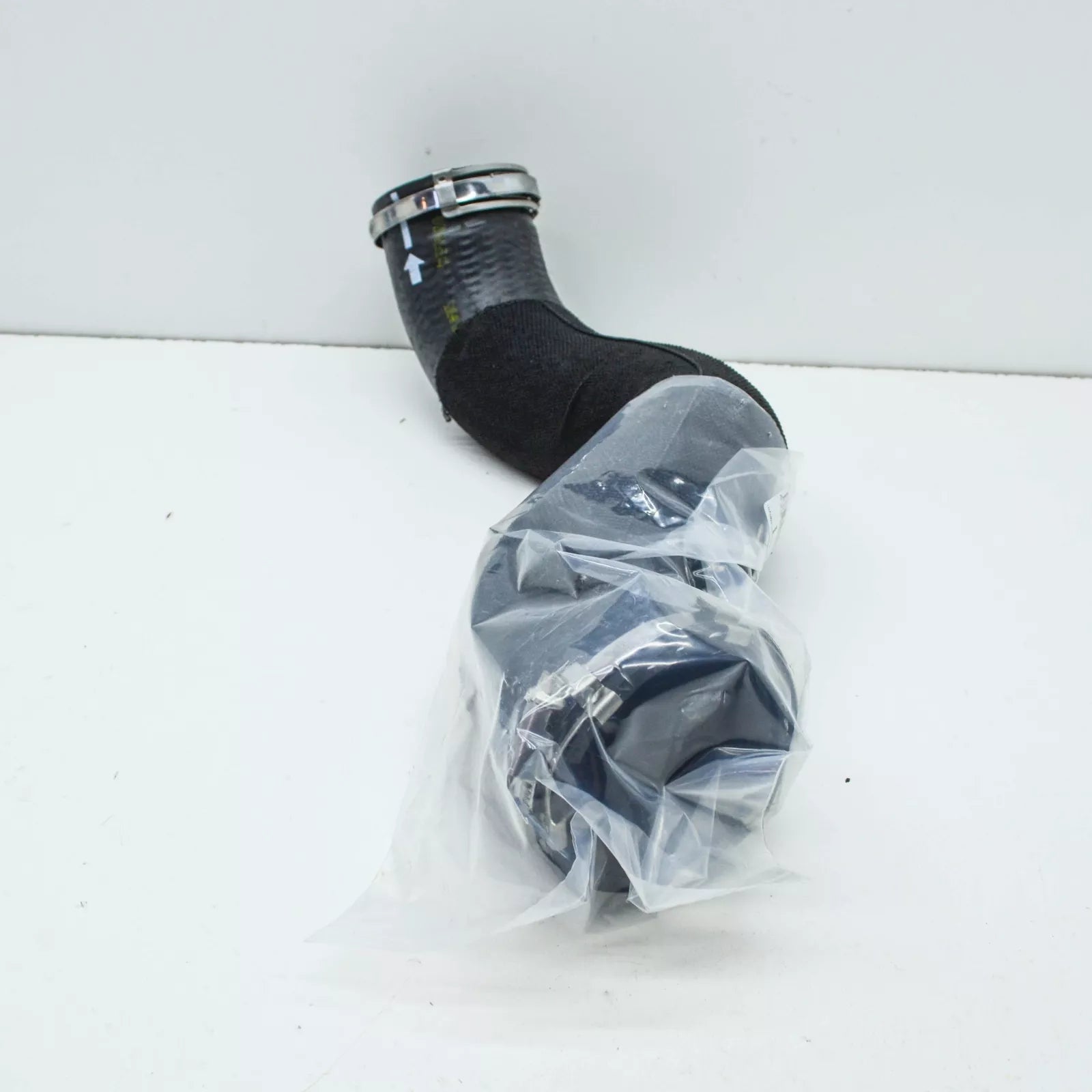 NEW MERCEDES-BENZ C W204 LEFT INTERCOOLER CHARGE AIR HOSE A2045283182 ORIGINAL