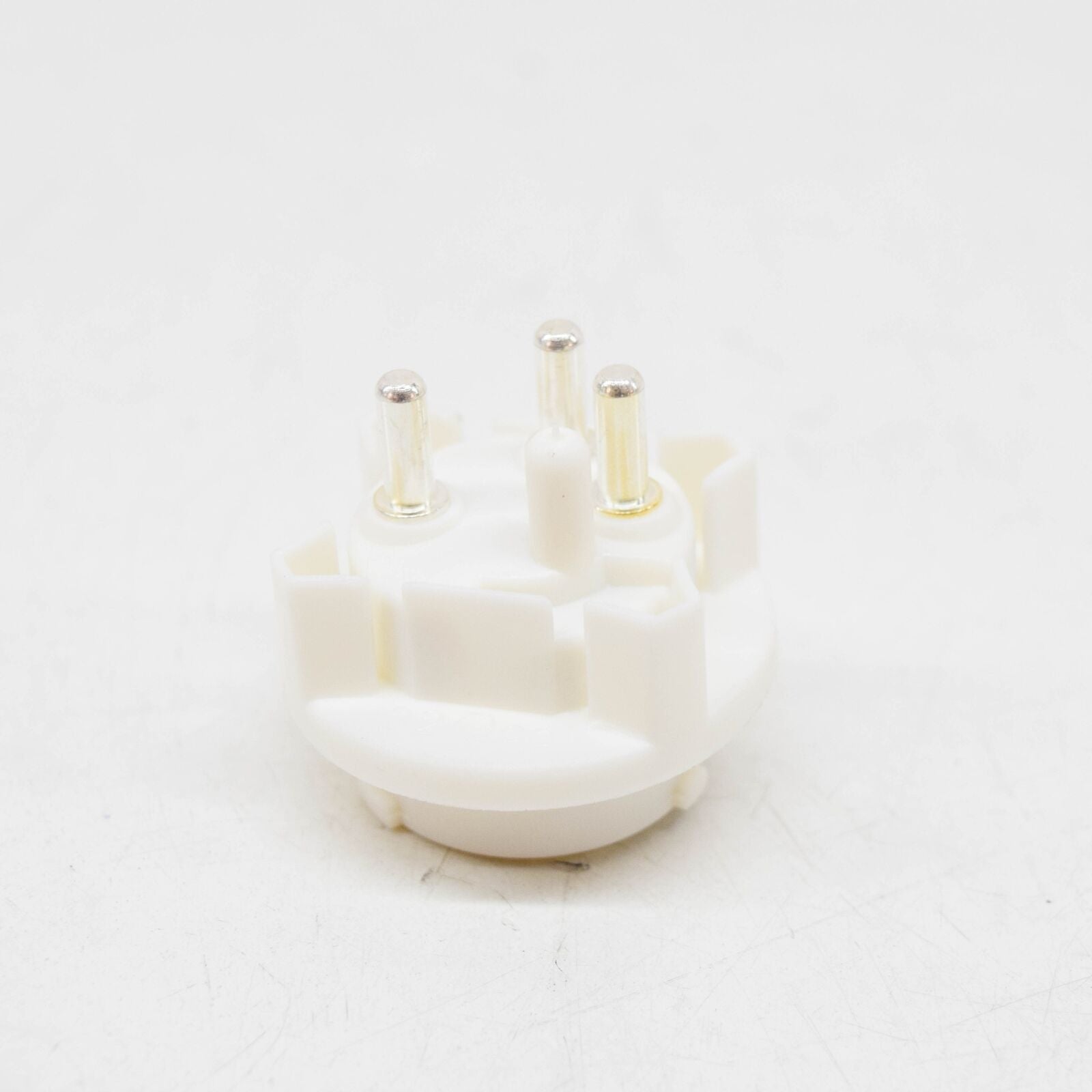 NEW MERCEDES BENZ SL R129 WHITE BLINKER LAMP BULB SOCKET A0008269582 ORIGINAL