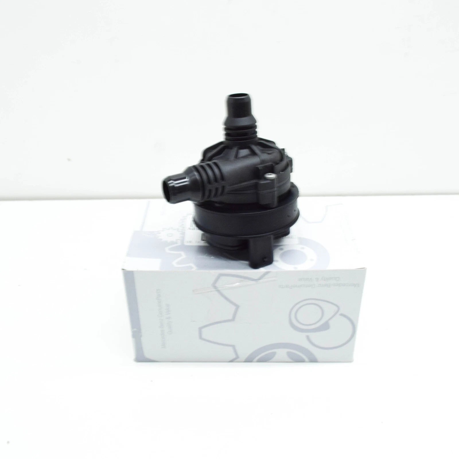 NEW MERCEDES-BENZ GLE W167 AUXILIARY COOLANT PUMP A0005003500 ORIGINAL