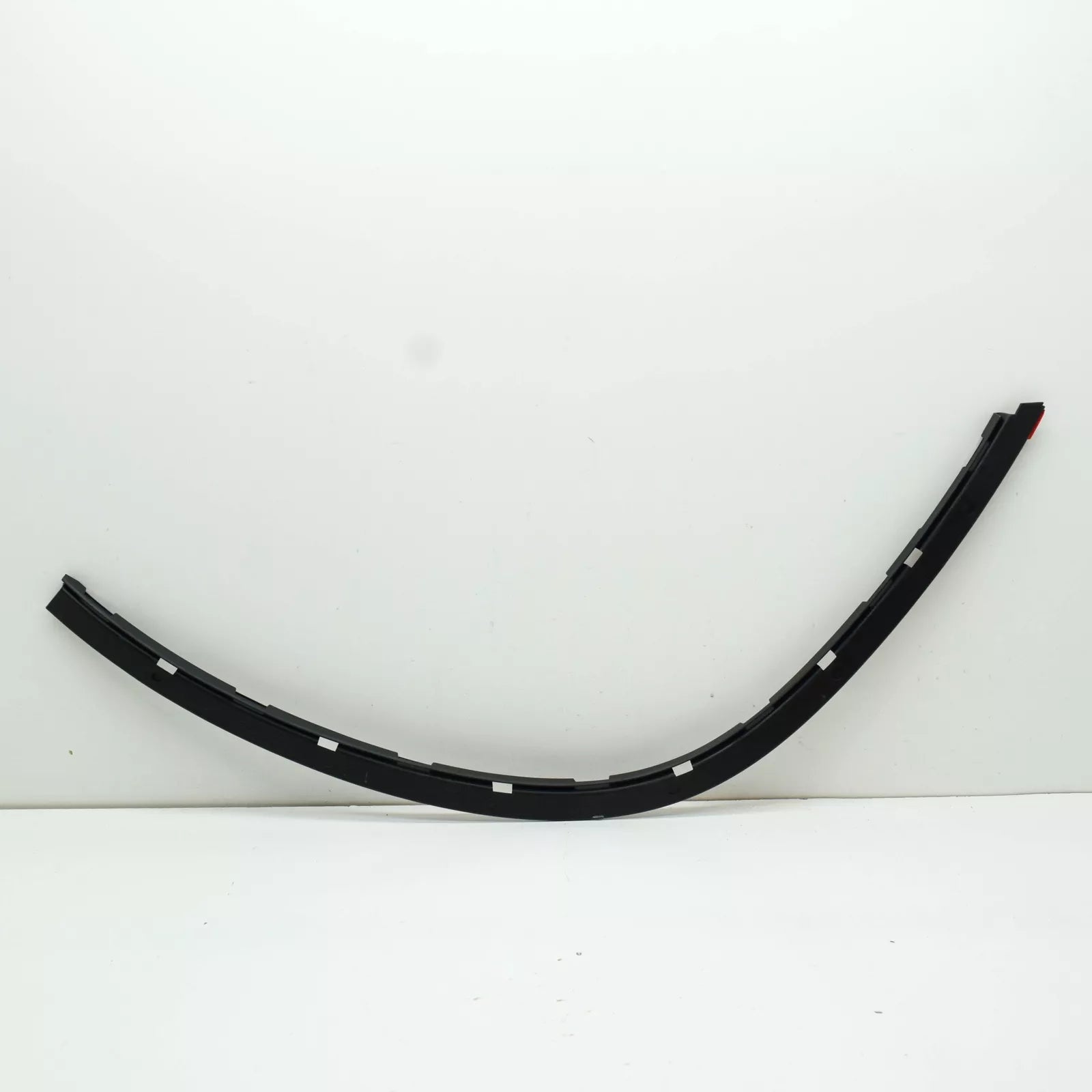 NEW MERCEDES-BENZ GL-CLASS X166 FRONT LEFT INSIDE ARCH COVER A1668846322