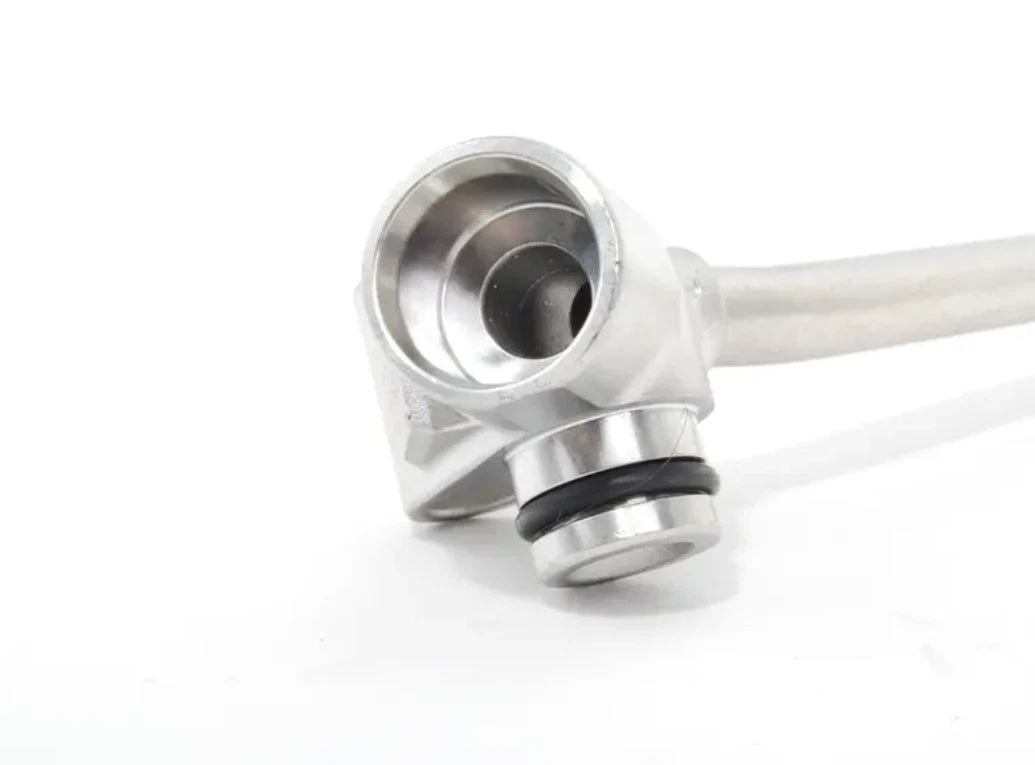 NEW BMW 1 CABRIO E88 OIL FEED LINE 7562798 11427562798 ORIGINAL