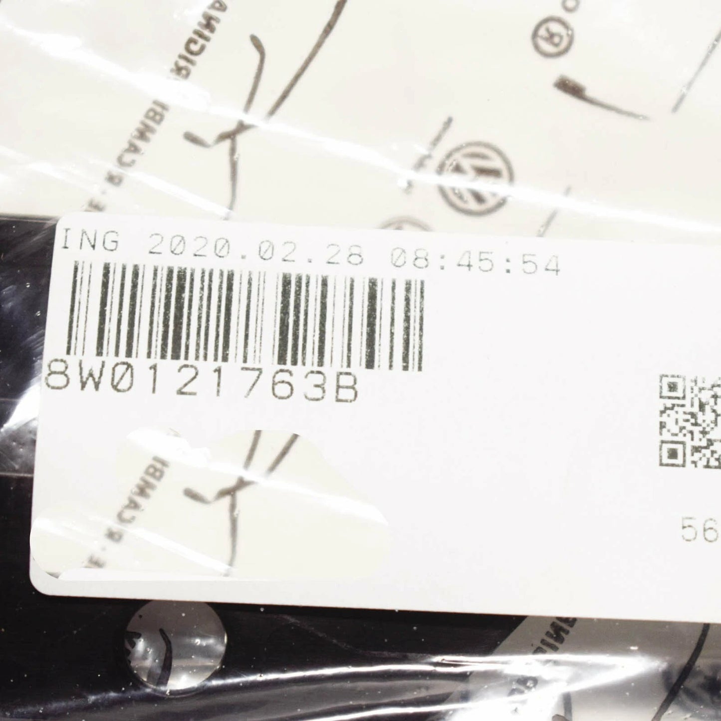 NEW AUDI A4 8W RADIATOR SUPPORT AIR DEFLECTOR 8W0121763B 2018