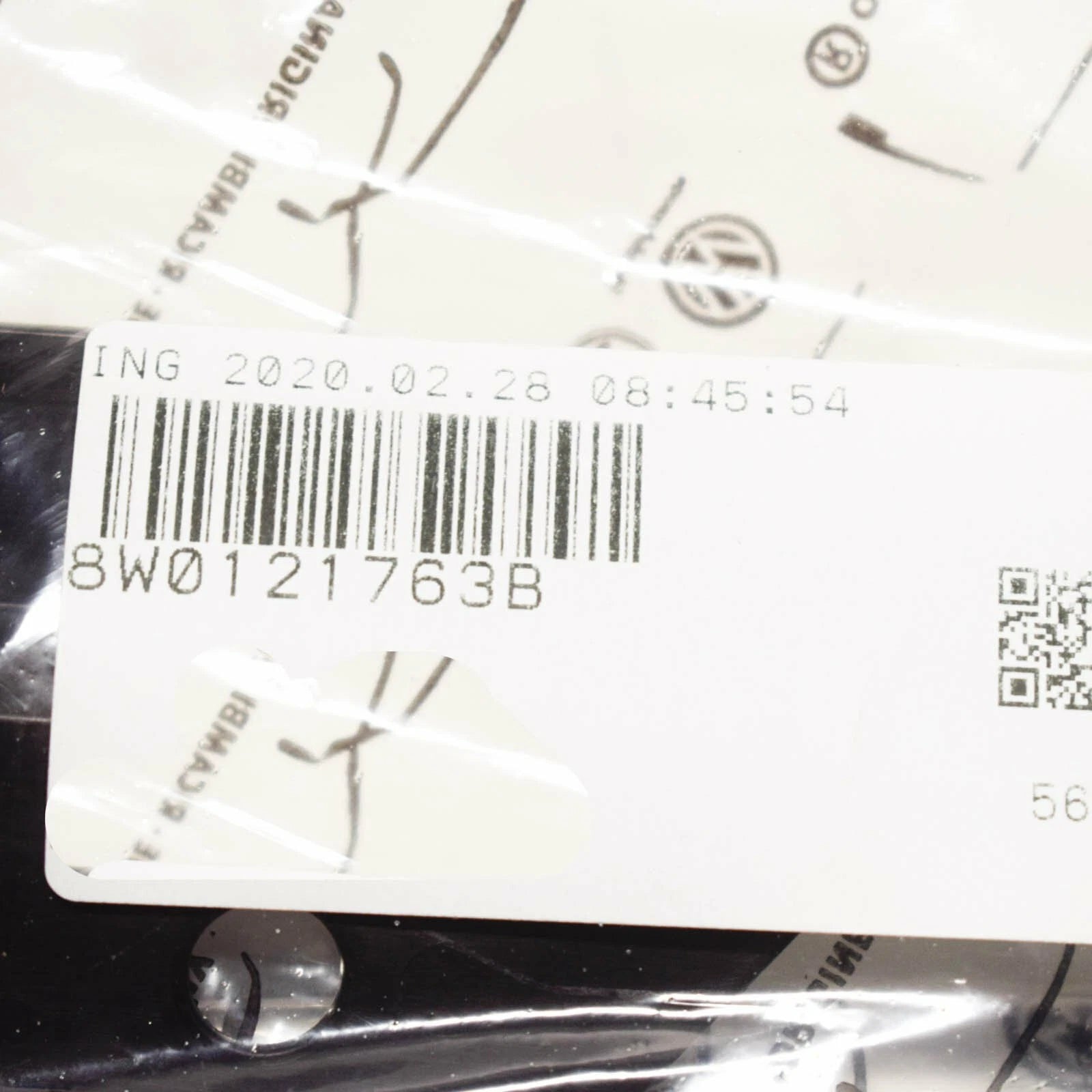 NEW AUDI A4 8W RADIATOR SUPPORT AIR DEFLECTOR 8W0121763B 2018