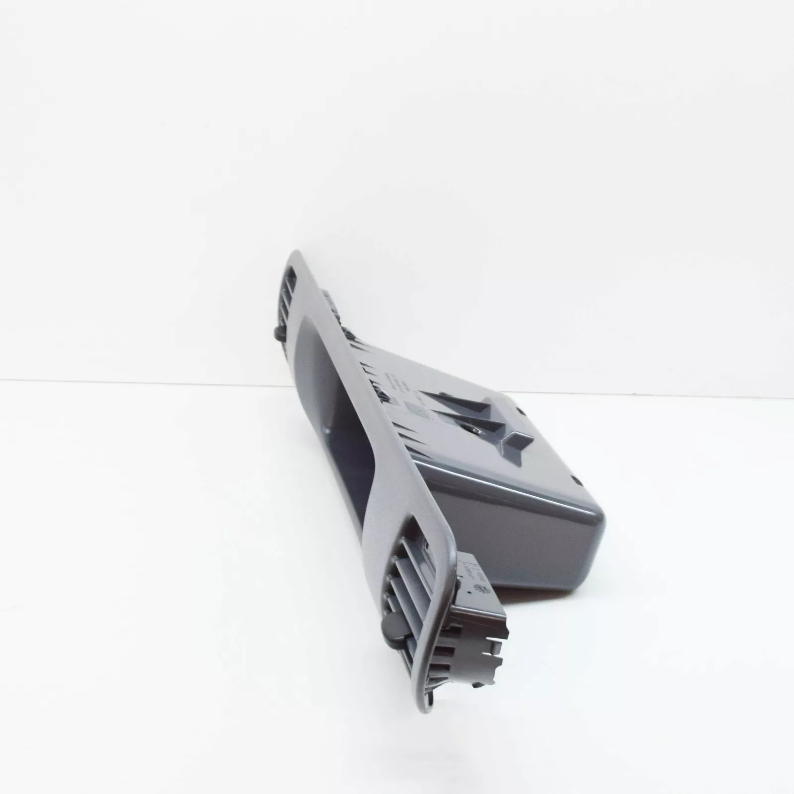 NEW MERCEDES-BENZ SPRINTER 903 GLOVE BOX DASH VENTS TRIM A9016801607