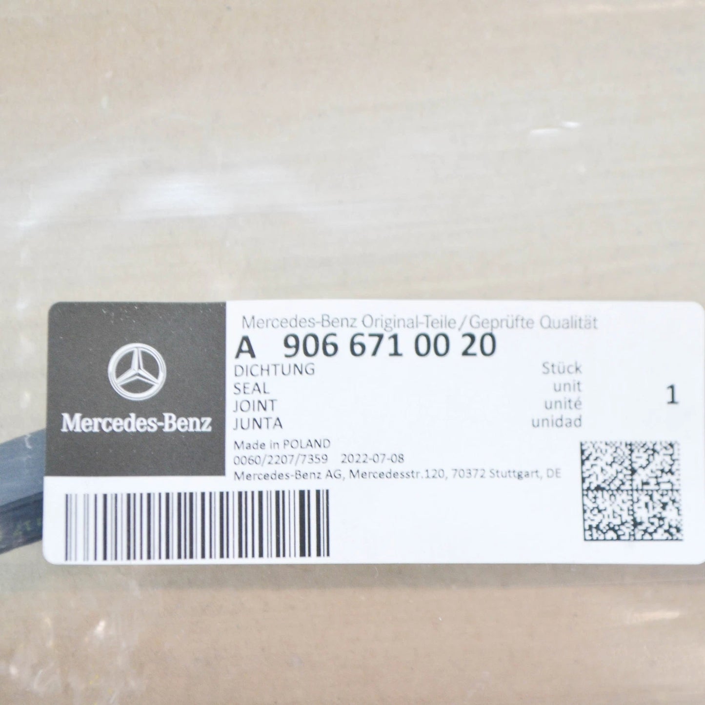 NEW MERCEDES-BENZ SPRINTER 906 FRONT WINDSHIELD SEAL A9066710020