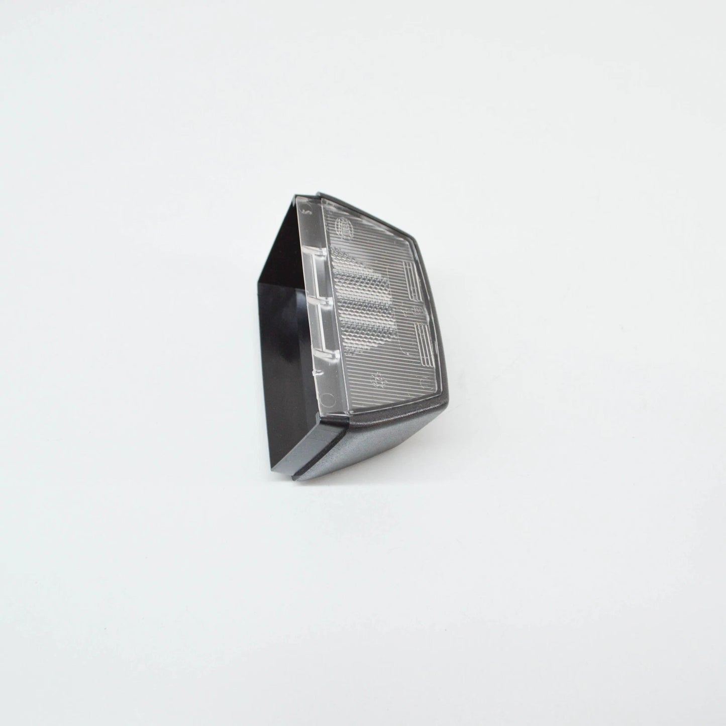 NEW VOLKSWAGEN TRANSPORTER T5 NUMBER PLATE LIGHT HOLDER TRIM 7F0943111 ORIGINAL