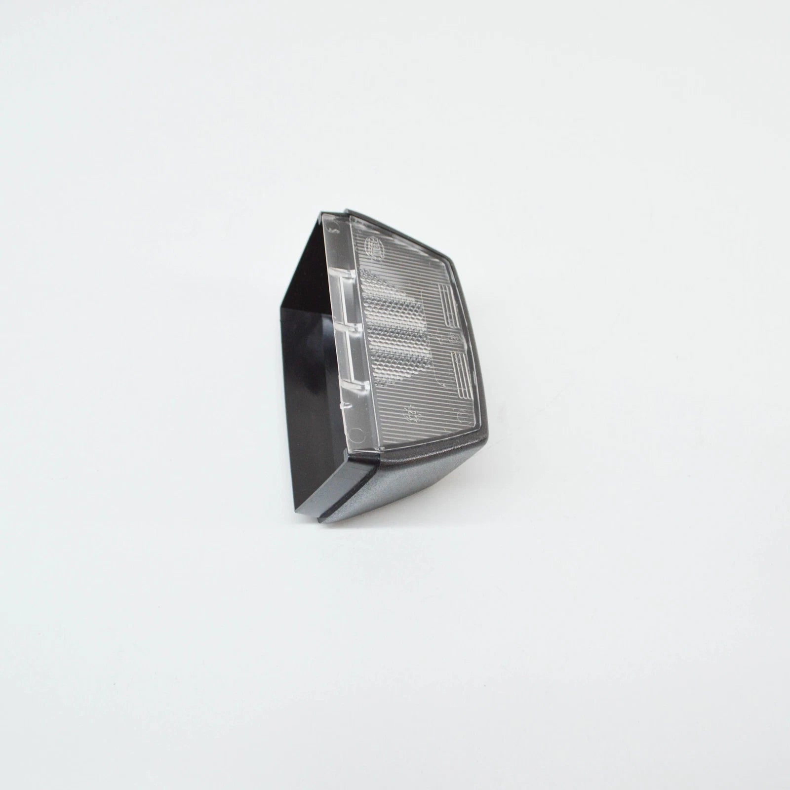 NEW VOLKSWAGEN TRANSPORTER T5 NUMBER PLATE LIGHT HOLDER TRIM 7F0943111 ORIGINAL