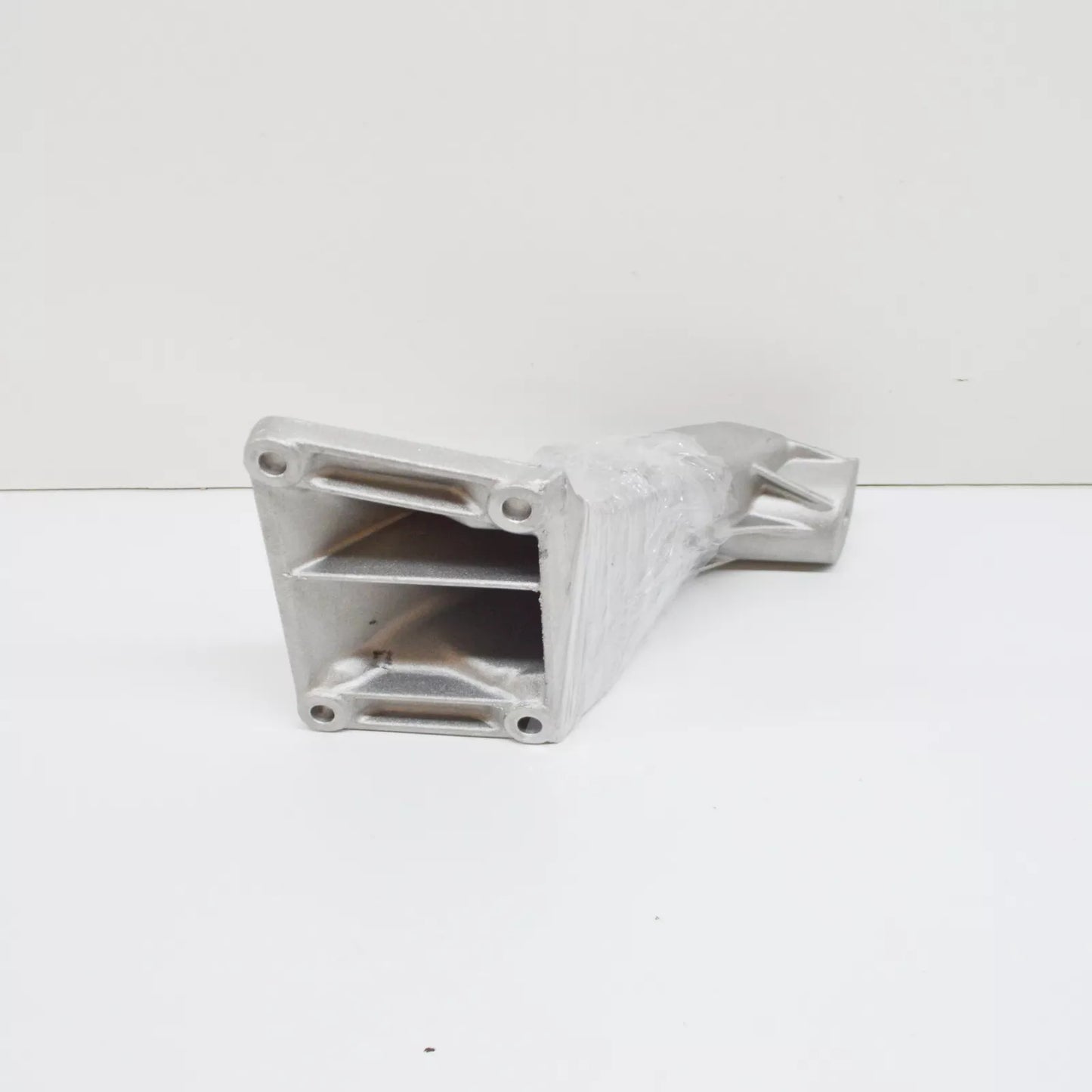 NEW BMW 3 E46 2.2I ENGINE MOUNT BRACKET LEFT 22111094697 ORIGINAL