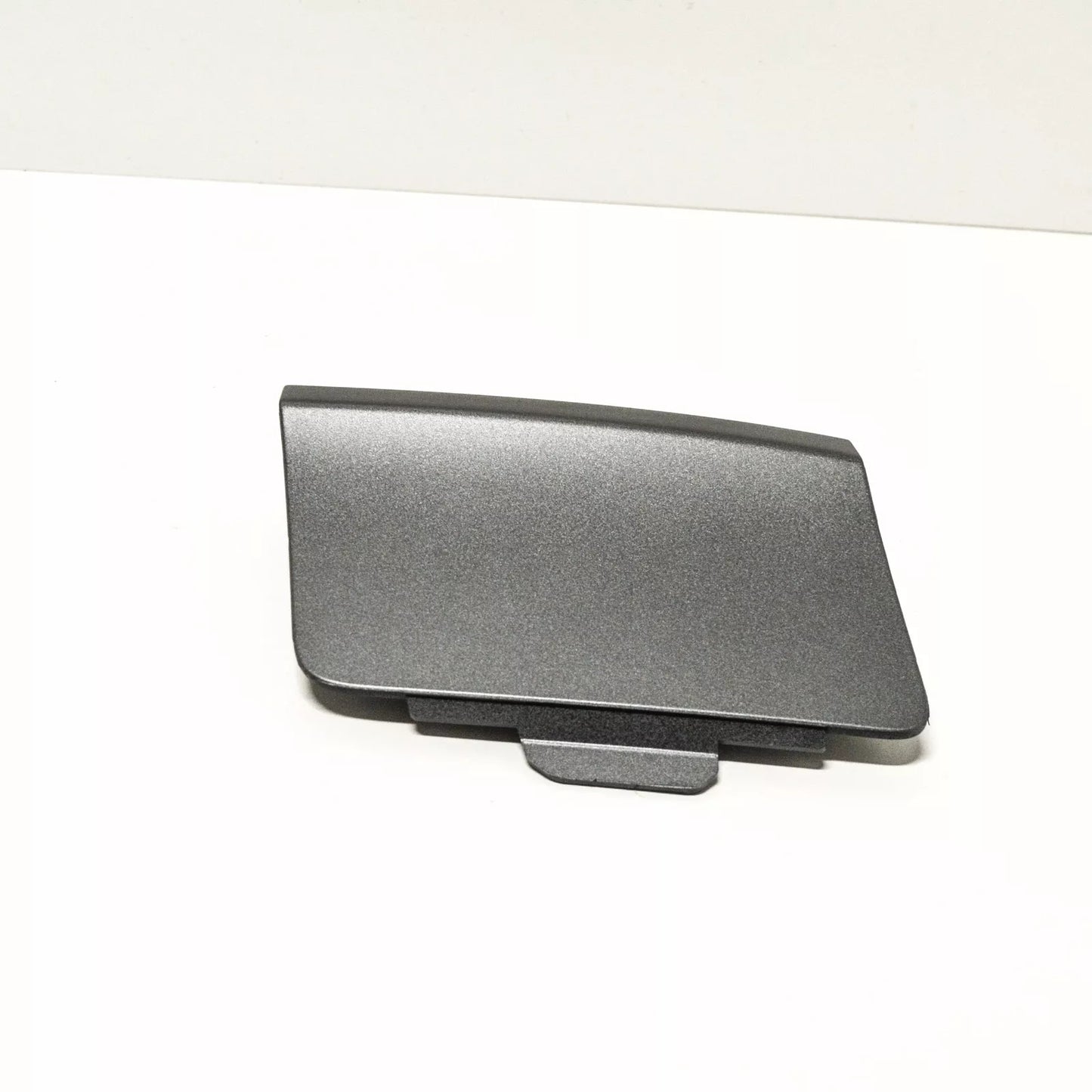 NEW AUDI A3 8V REAR BUMPER TOW HOOK EYE COVER 8P4807441C1RR