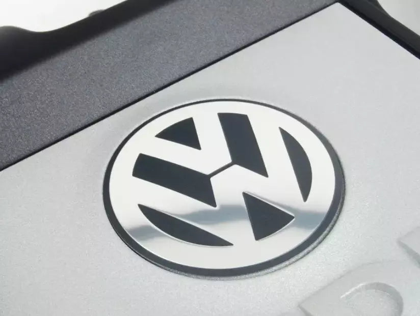 NEW VOLKSWAGEN BEETLE 9C ENGINE INTAKE MANIFOLD COVER 038103925ED ORIGINAL