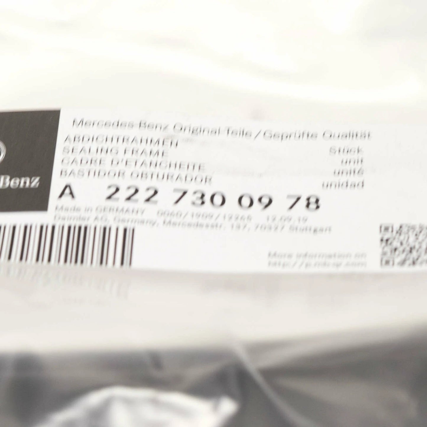 NEW MERCEDES-BENZ S-CLASS W222 REAR LEFT DOOR SEAL A2227300978 ORIGINAL