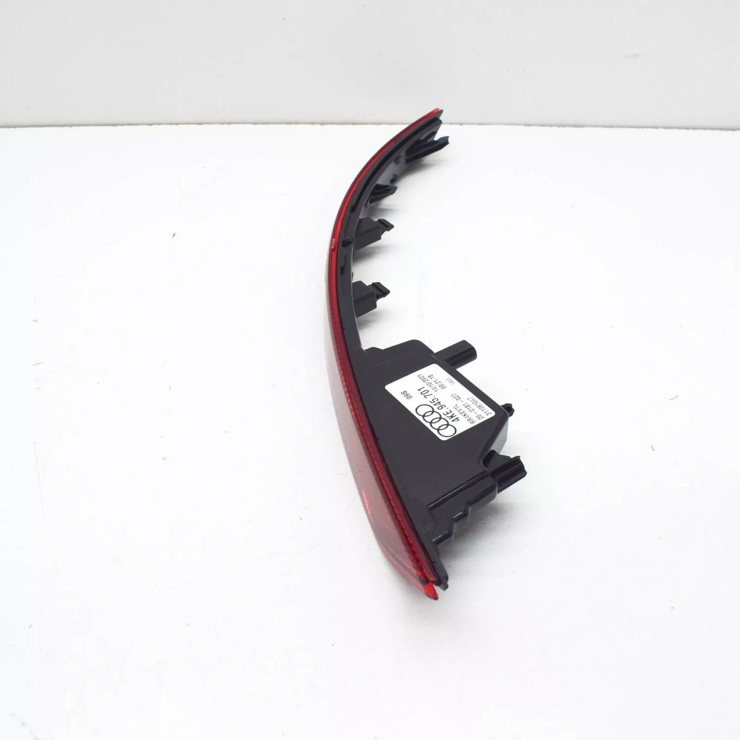 NEW AUDI E-TRON SPORTBACK GEA REAR LEFT FOG LIGHT 4KE945701