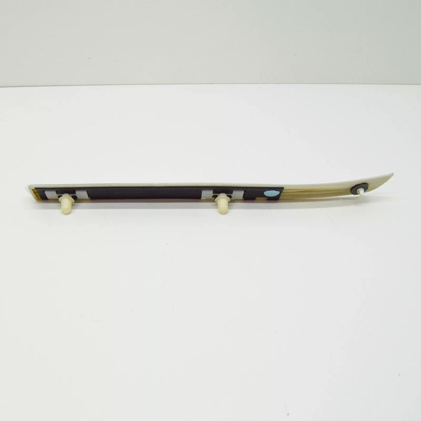 NEW BMW E46 CABRIO COUPE FENDER MOLDING LEFT FRONT 7001041 51137001041 ORIGINAL