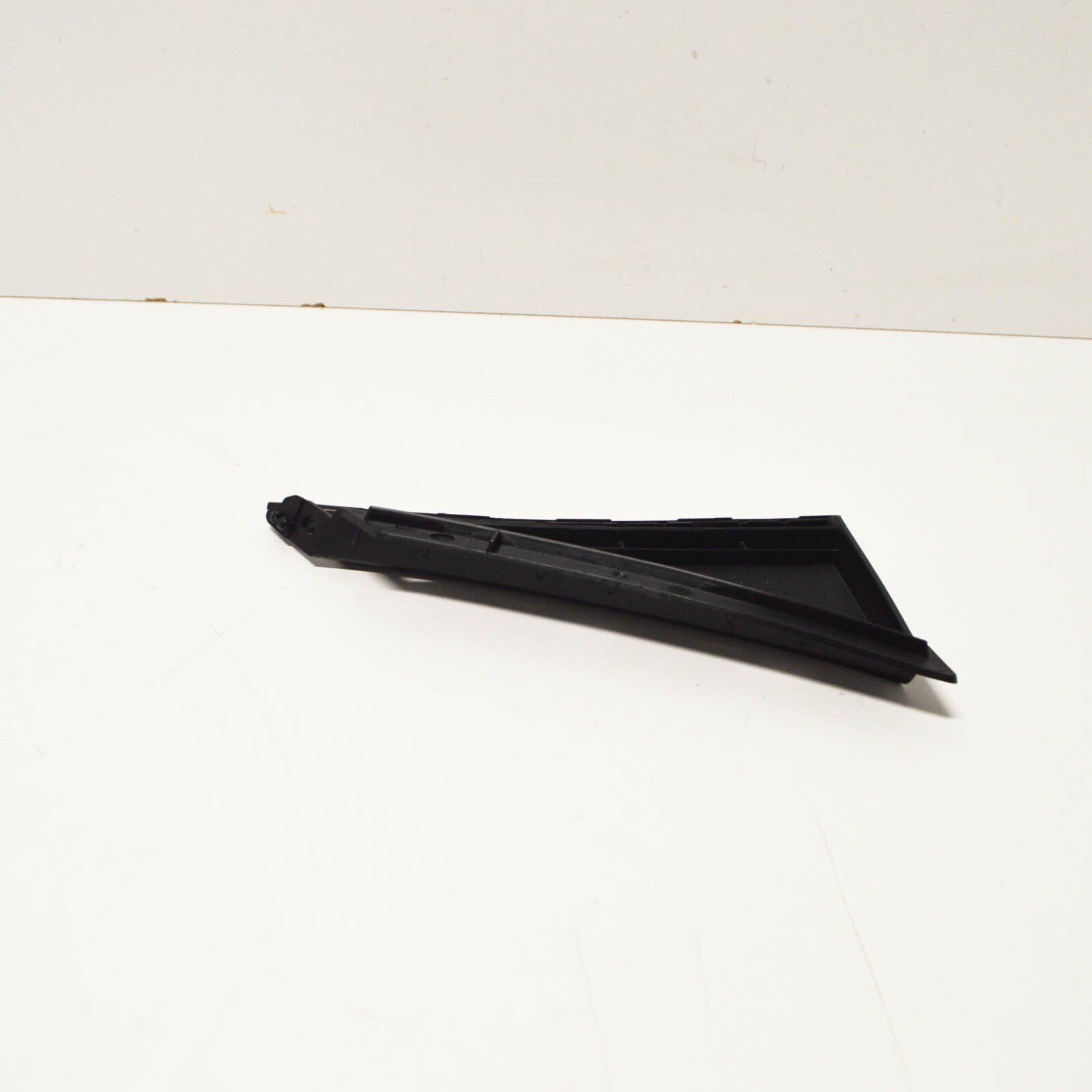 NEW MB CLA SHOOTING BRAKE X117 FRONT BUMPER RIGHT SIDE MOUNT A1178850400